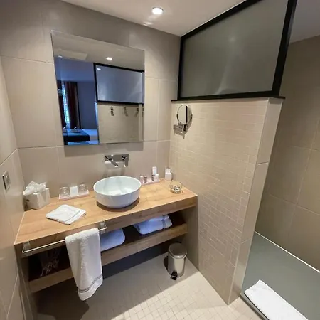 Berria Par La Maison De Pierre