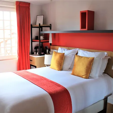 Hotel Berria Par La Maison De Pierre 4*