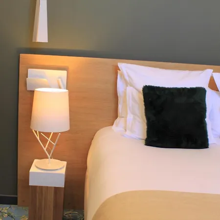 Hotel Berria Par La Maison De Pierre 4*