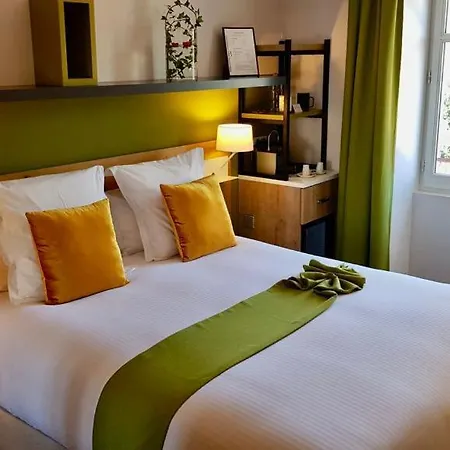 Berria Par La Maison De Pierre فندق 4*