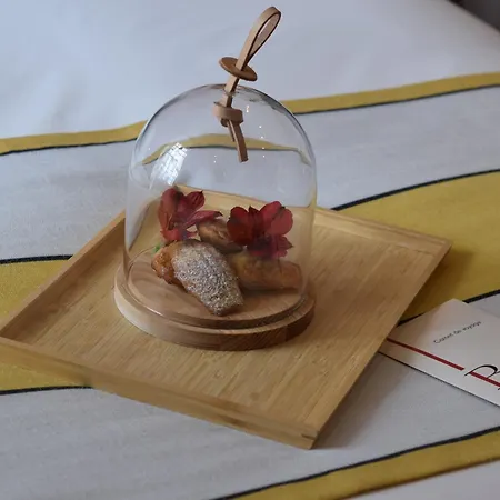 호텔 Berria Par La Maison De Pierre 4*