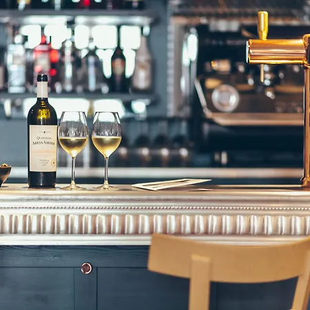 فندق Berria Par La Maison De Pierre 4*