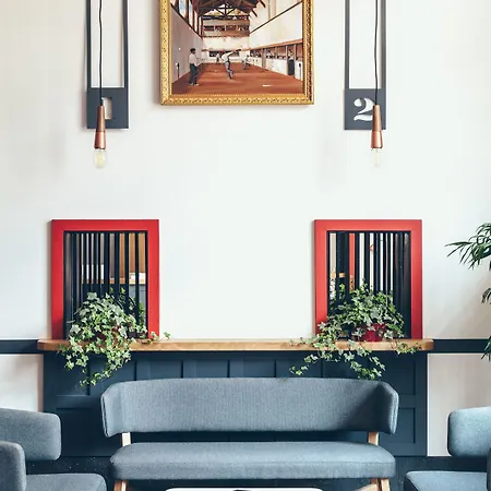 Berria Par La Maison De Pierre