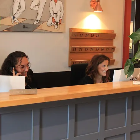 Berria Par La Maison De Pierre 호텔 4*