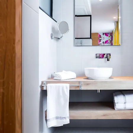 Berria Par La Maison De Pierre فندق 4*