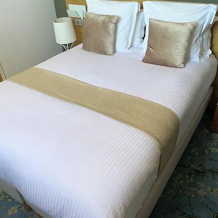 Hotel Berria Par La Maison De Pierre 4*