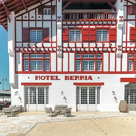 Berria Par La Maison De Pierre 4* Hasparren