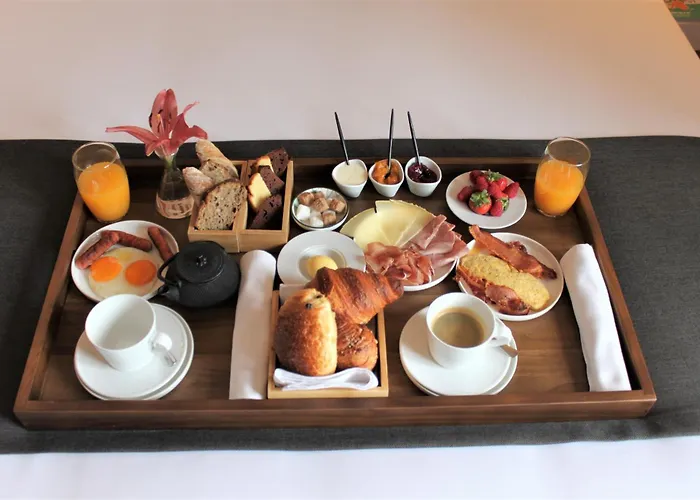 Berria Par La Maison De Pierre מלון 4*