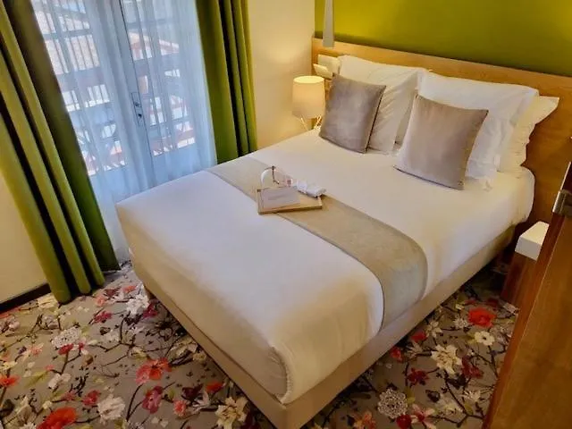 מלון Berria Par La Maison De Pierre 4*