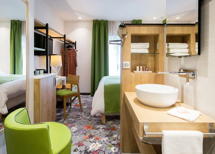 מלון Berria Par La Maison De Pierre 4*