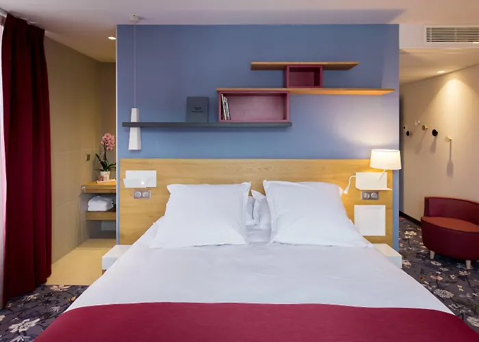 מלון Berria Par La Maison De Pierre 4*