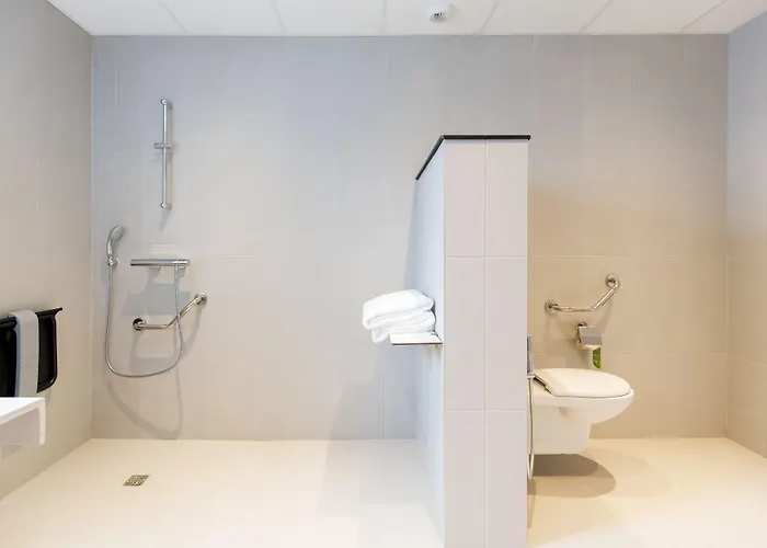 Berria Par La Maison De Pierre 4* האספארן