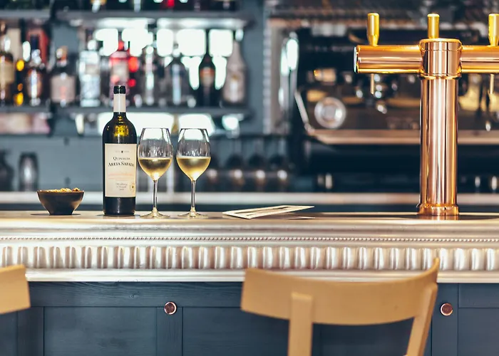 מלון Berria Par La Maison De Pierre 4*