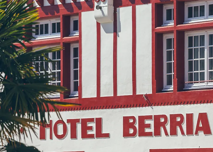 Berria Par La Maison De Pierre 4* האספארן