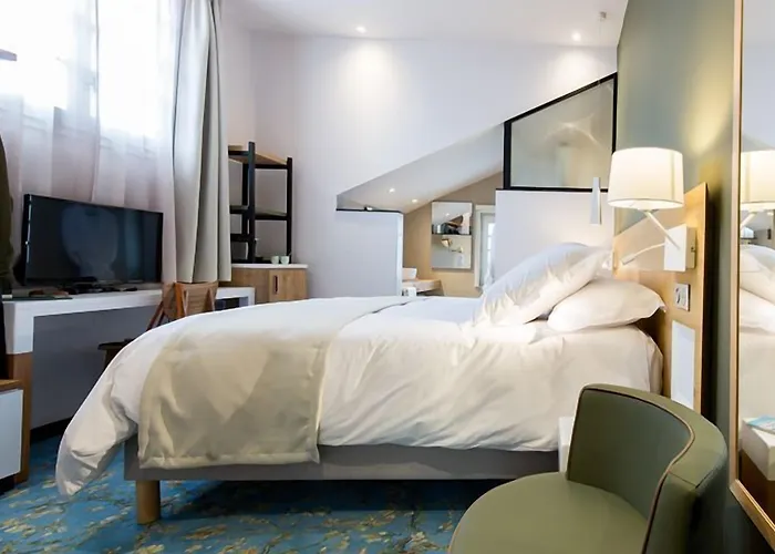 Berria Par La Maison De Pierre מלון