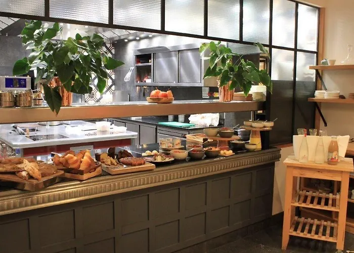 Berria Par La Maison De Pierre 4* האספארן