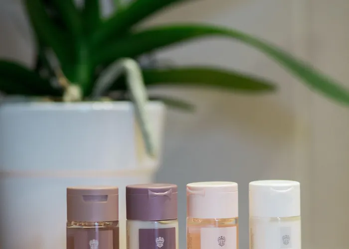 Berria Par La Maison De Pierre האספארן